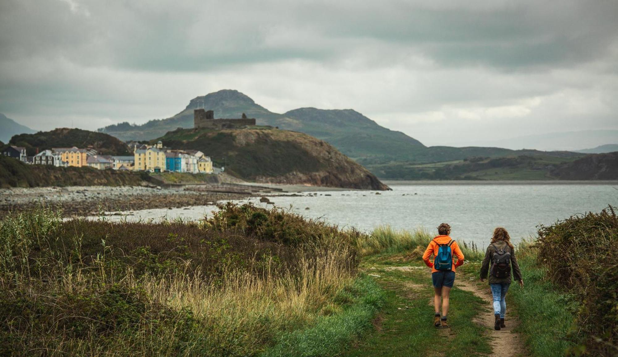 Glan Y Mor, Sleeps 20, 8 Bedrooms, 8 Bathrooms, Seafront, Criccieth Zewnętrze zdjęcie