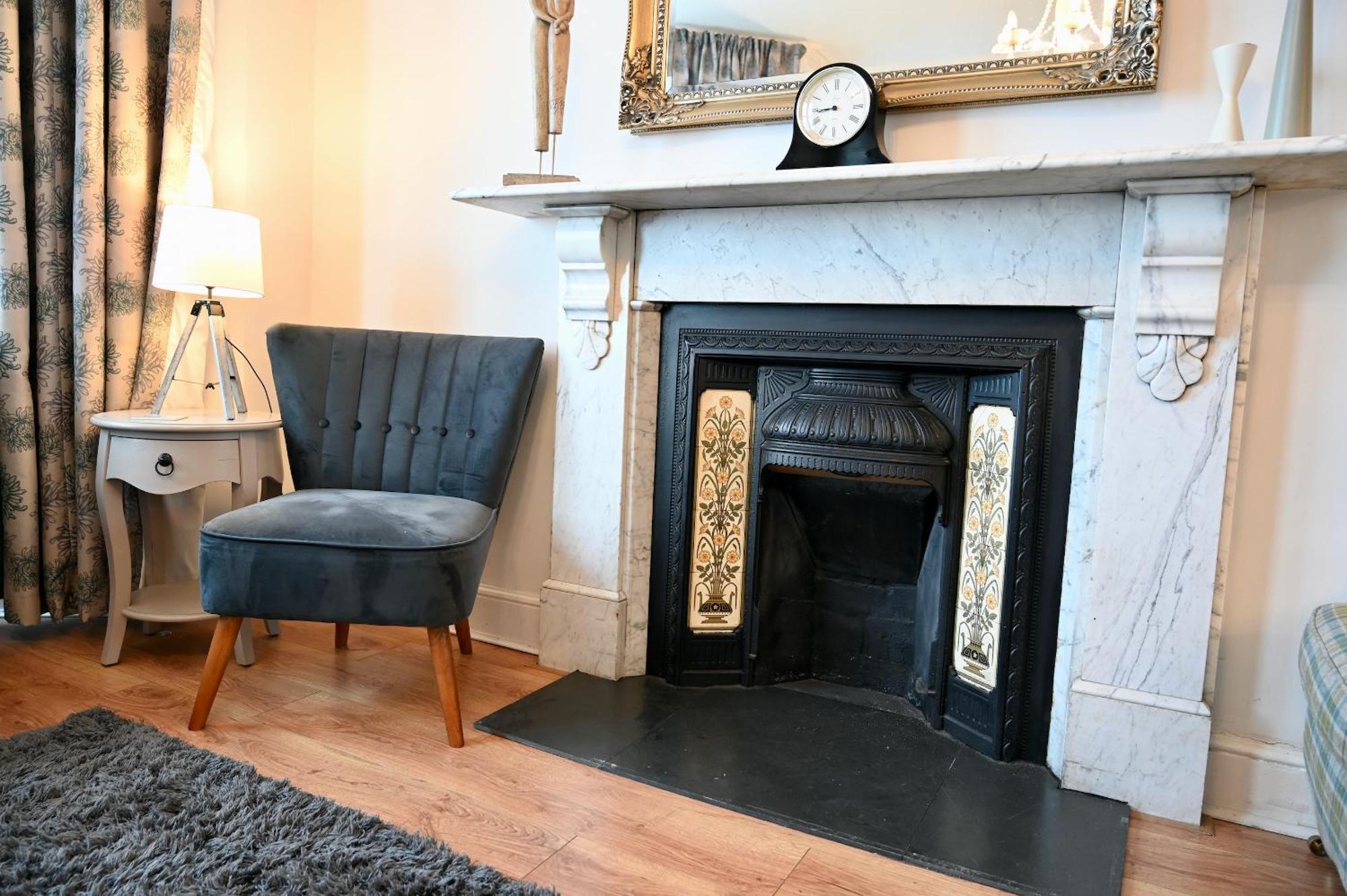 Glan Y Mor, Sleeps 20, 8 Bedrooms, 8 Bathrooms, Seafront, Criccieth Zewnętrze zdjęcie